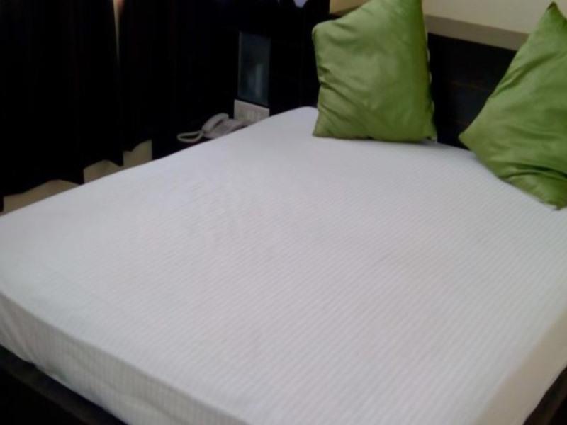 Hotel R K International Lucknow Eksteriør billede