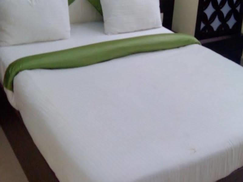 Hotel R K International Lucknow Eksteriør billede